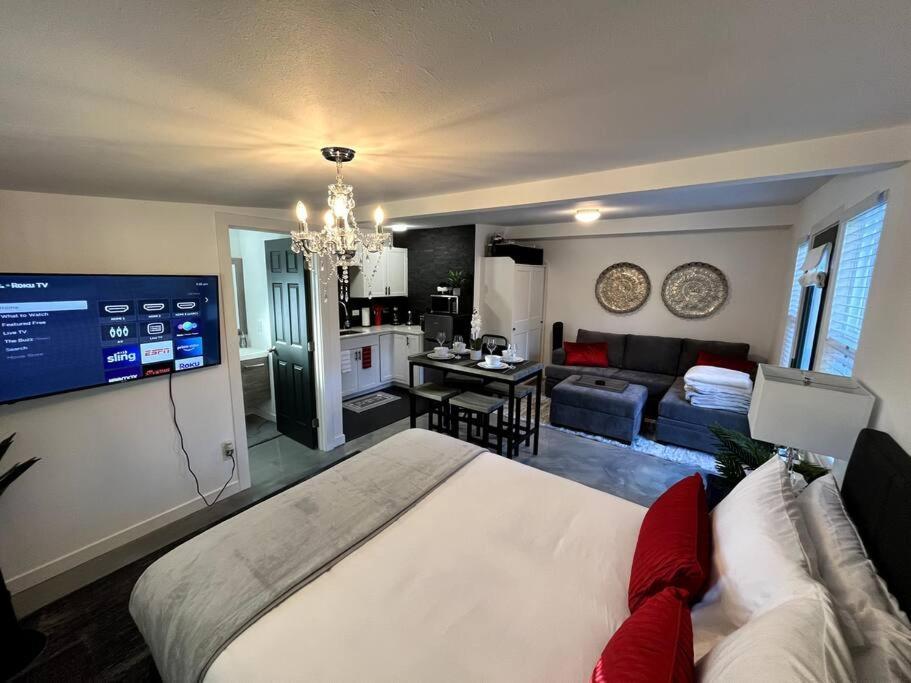 The Hudson Spot - Close To Asu Apartment *